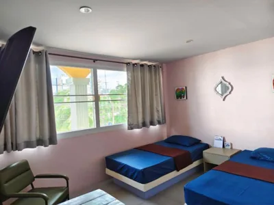 Deluxe-Zweibettzimmer mit Stadtblick — In Phuket House